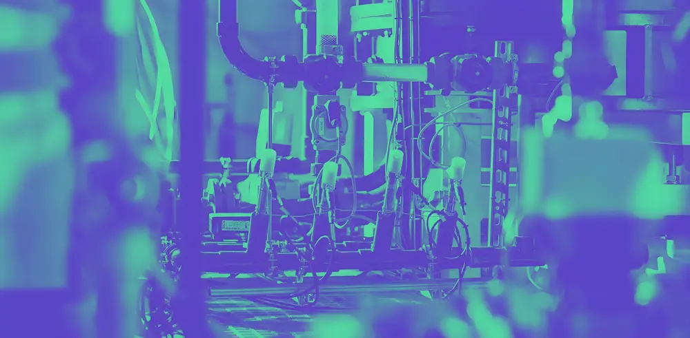 Culture of microalgae in pilot photobioreactor CarbonWorks decabonisation à Libourne